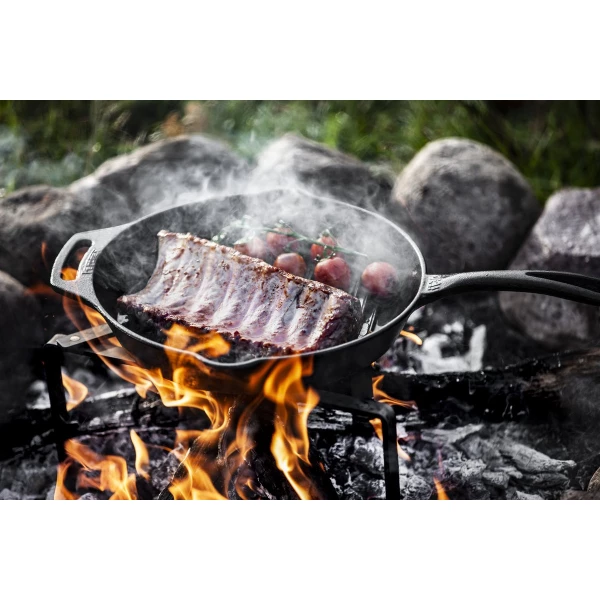 Petromax Grill-Feuerpfanne mit Stiel  (4250435730737)